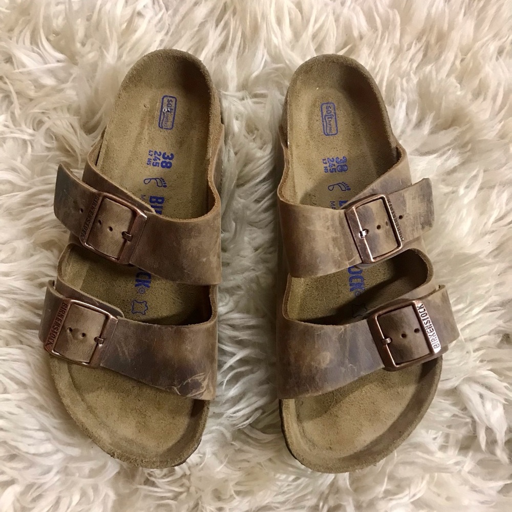 Birkenstock Arizona Oiled Leather Soft Footbed Sandals, size 38 (US women’s 7.5)